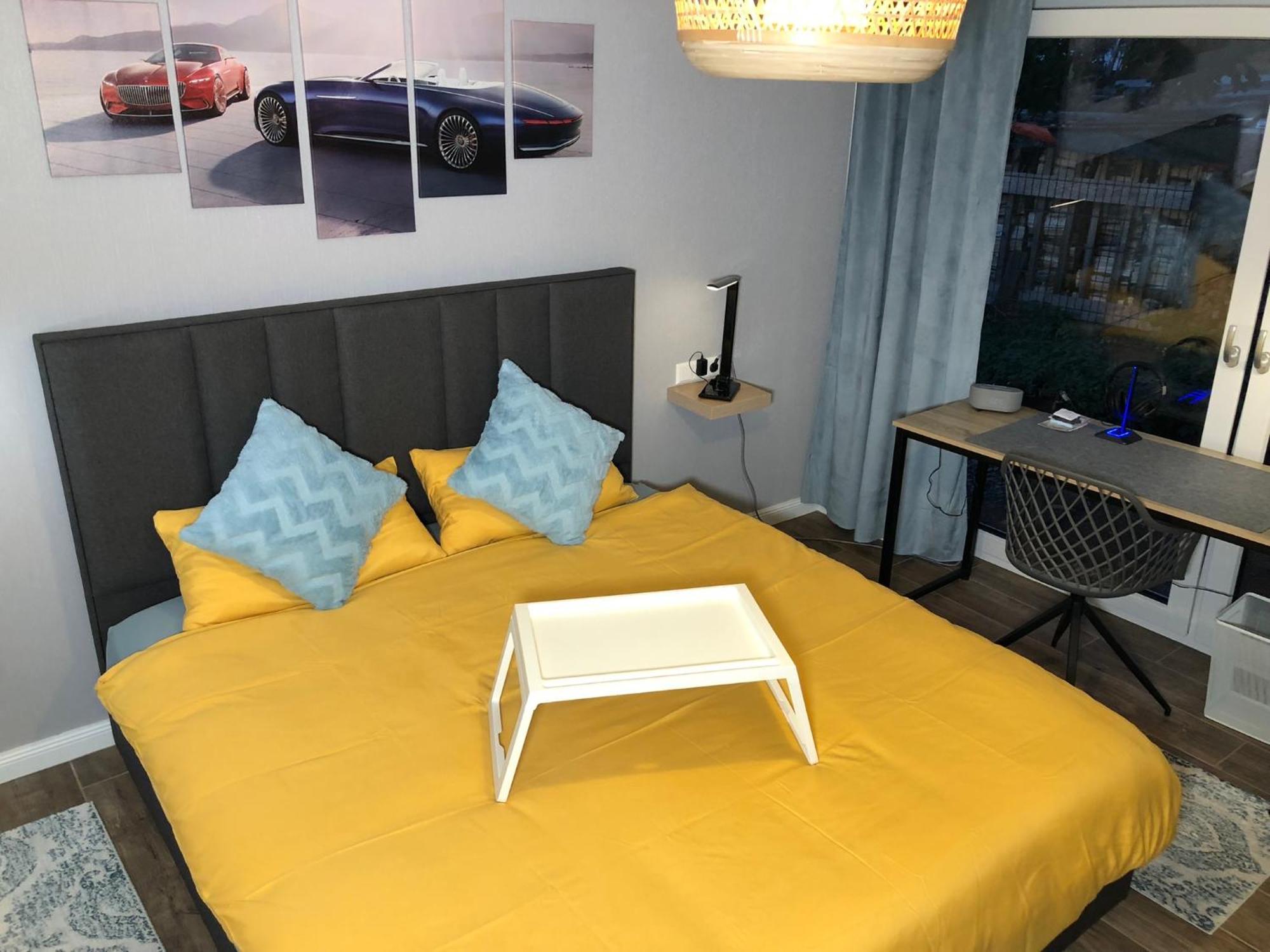 Stylisches Maybach Appartement Mit Terrasse Fuer 5 Personen, 5 Betten, Grosse Kochinsel, Homeoffice Mit 250Mbit Wlan Aidlingen Extérieur photo