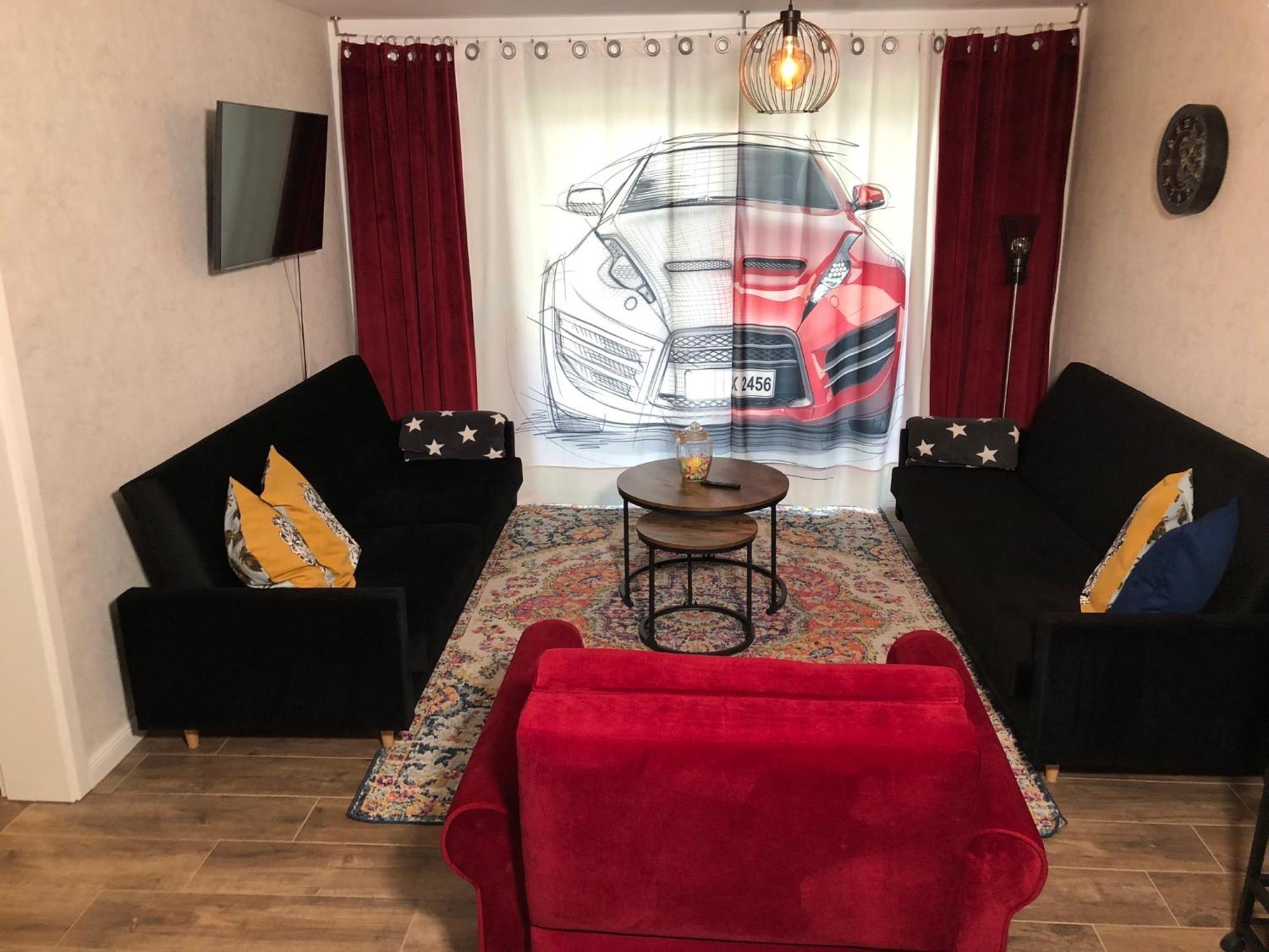 Stylisches Maybach Appartement Mit Terrasse Fuer 5 Personen, 5 Betten, Grosse Kochinsel, Homeoffice Mit 250Mbit Wlan Aidlingen Extérieur photo
